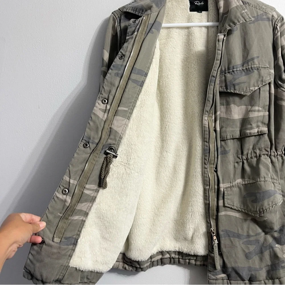 Rails Whitaker Tencel Linen Blend Camo Jacket w Faux Fur Lining Sz Medium Green - Picture 5 of 11